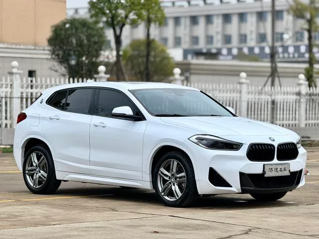 BMW X2 2022 sDrive25i M Conjunto deportivo exterior foto 3 BMW X2 2022 sDrive25i M Conjunto deportivo exterior foto 3