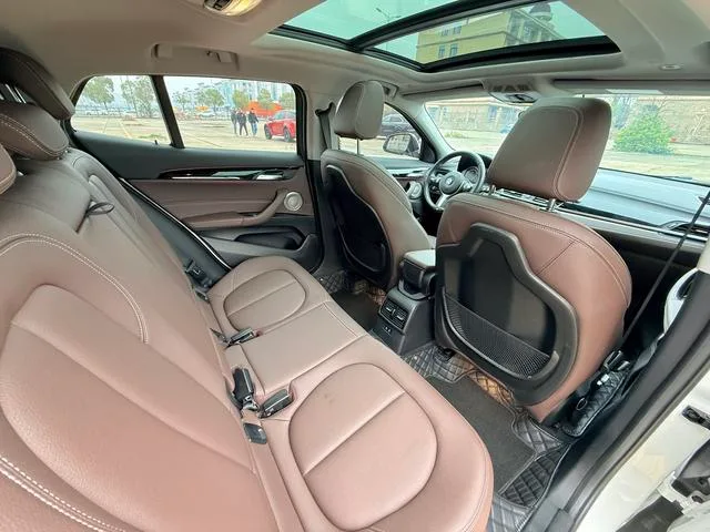 BMW X2 2022 sDrive25i M Conjunto deportivo interior foto 18 BMW X2 2022 sDrive25i M Conjunto deportivo interior foto 18
