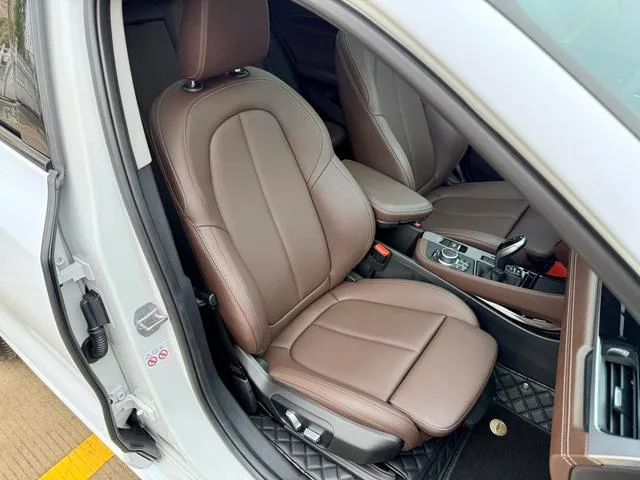 BMW X2 2022 sDrive25i M Conjunto deportivo interior foto 20 BMW X2 2022 sDrive25i M Conjunto deportivo interior foto 20