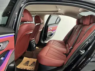 BMW 3 Series 2023 325Li M Sports Night Suit interior photo 12 BMW 3 Series 2023 325Li M Sports Night Suit interior photo 12