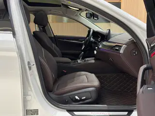 BMW 5 Series 2022 Reforma 525Li Traje de lujo interior foto 13