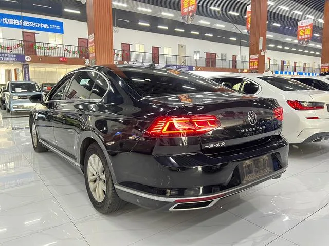 Volkswagen Magotan 2020 280TSI DSG Comfortable exterior photo 3