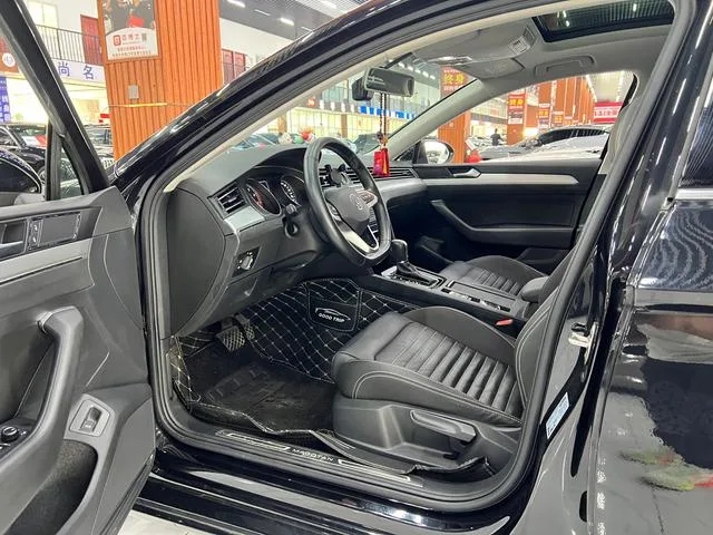 Volkswagen Magotan 2020 280TSI DSG Comfortable exterior photo 5