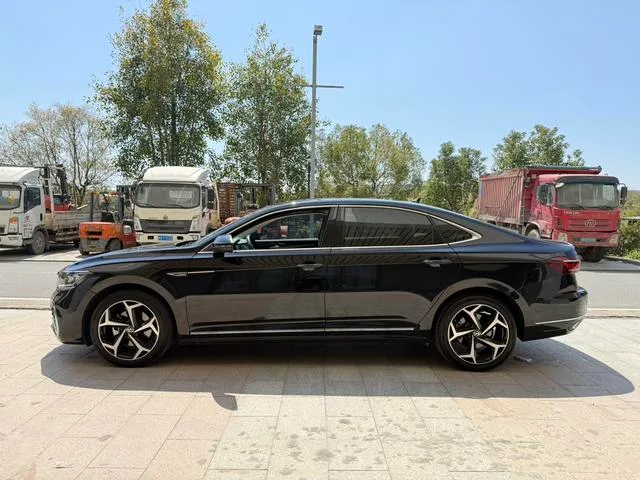 Volkswagen Passat 2024 380TSI Star Elite Edition exterior photo 4 Volkswagen Passat 2024 380TSI Star Elite Edition exterior photo 4