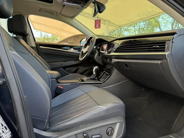 Volkswagen Passat 2024 380TSI Star Elite Edition interior photo 12 Volkswagen Passat 2024 380TSI Star Elite Edition interior photo 12