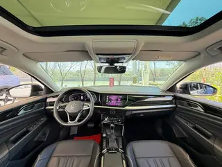 Volkswagen Passat 2024 380TSI Star Elite Edition interior photo 13 Volkswagen Passat 2024 380TSI Star Elite Edition interior photo 13
