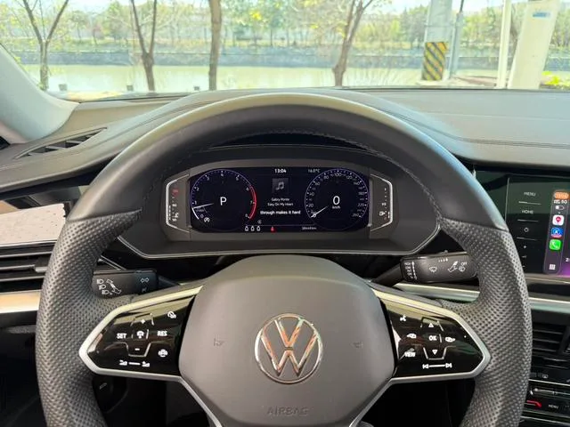 Volkswagen Passat 2024 380TSI Star Elite Edition interior photo 14 Volkswagen Passat 2024 380TSI Star Elite Edition interior photo 14