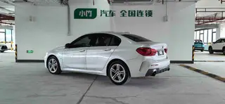 BMW 1 Series 2021 120i M Edición nocturna deportiva exterior foto 6