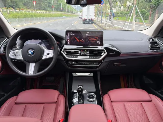 BMW X3 2022 Reforma xDrive25i M Conjunto deportivo exterior foto 5 BMW X3 2022 Reforma xDrive25i M Conjunto deportivo exterior foto 5