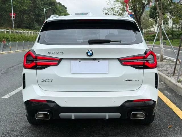 BMW X3 2022 Reforma xDrive25i M Conjunto deportivo interior foto 10 BMW X3 2022 Reforma xDrive25i M Conjunto deportivo interior foto 10