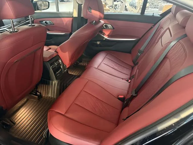 BMW 3 Series 2023 325Li M Traje nocturno deportivo Yao interior foto 13