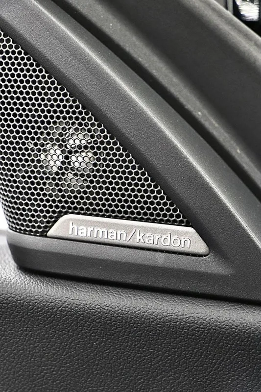 BMW M2 2023 M2 Coupé interior foto 17