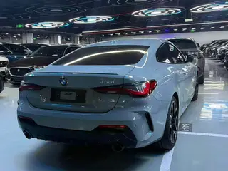 BMW 4 Series 2024 430i M Traje nocturno deportivo Yao interior foto 14 BMW 4 Series 2024 430i M Traje nocturno deportivo Yao interior foto 14