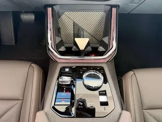 BMW X3 2025 xDrive30L Tipo de lujo M Conjunto deportivo interior foto 19 BMW X3 2025 xDrive30L Tipo de lujo M Conjunto deportivo interior foto 19