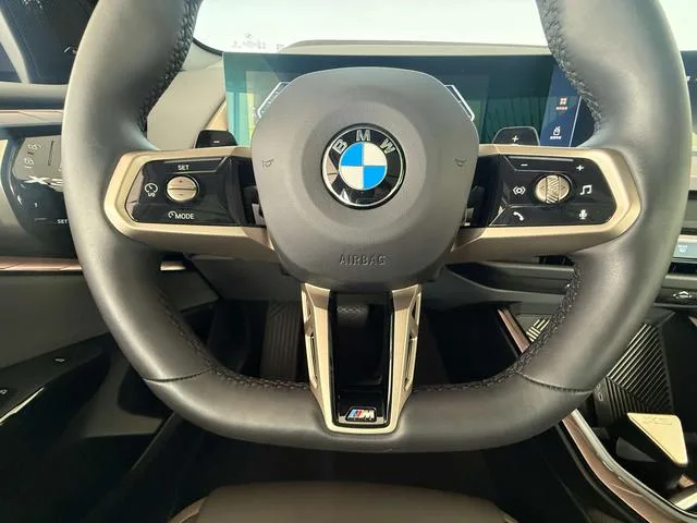 BMW X3 2025 xDrive30L Tipo de lujo M Conjunto deportivo interior foto 20 BMW X3 2025 xDrive30L Tipo de lujo M Conjunto deportivo interior foto 20