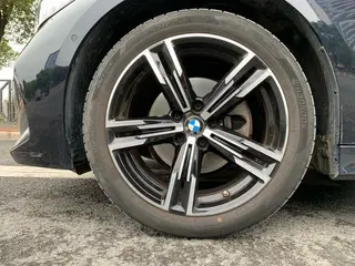 BMW 3 Series 2023 325i M Sports suit exterior photo 10 BMW 3 Series 2023 325i M Sports suit exterior photo 10