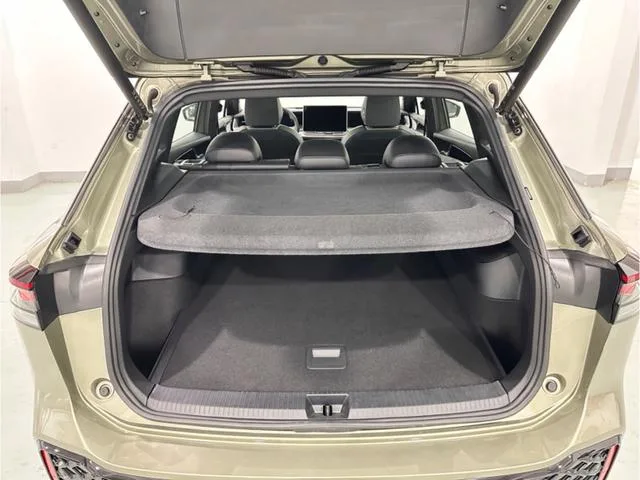 Volkswagen Tayron 2025 Tayron L 380TSI Four-wheel drive luxury Easy bag exterior photo 6 Volkswagen Tayron 2025 Tayron L 380TSI Four-wheel drive luxury Easy bag exterior photo 6