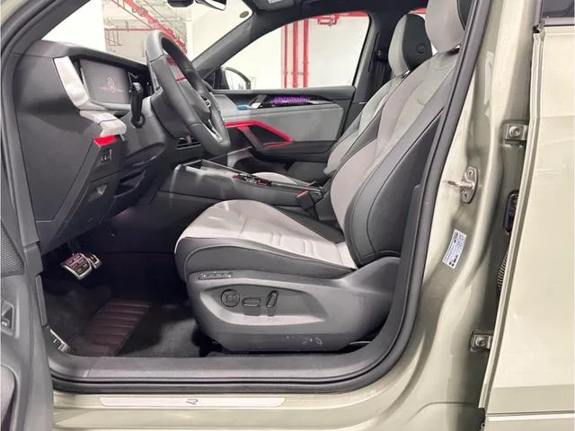 Volkswagen Tayron 2025 Tayron L 380TSI Four-wheel drive luxury Easy bag interior photo 12 Volkswagen Tayron 2025 Tayron L 380TSI Four-wheel drive luxury Easy bag interior photo 12