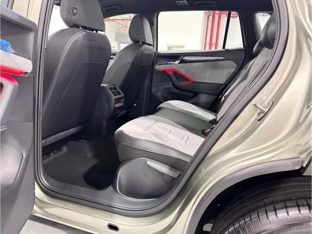 Volkswagen Tayron 2025 Tayron L 380TSI Four-wheel drive luxury Easy bag interior photo 13 Volkswagen Tayron 2025 Tayron L 380TSI Four-wheel drive luxury Easy bag interior photo 13