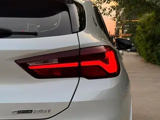 BMW X2 2023 sDrive25i M Sports Obsidian Night Edition interior photo 12 BMW X2 2023 sDrive25i M Sports Obsidian Night Edition interior photo 12