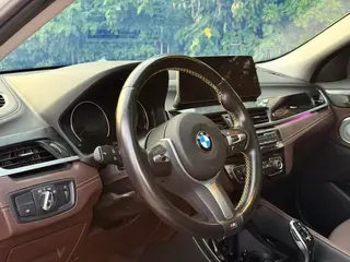 BMW X2 2023 sDrive25i M Sports Obsidian Night Edition interior photo 14 BMW X2 2023 sDrive25i M Sports Obsidian Night Edition interior photo 14