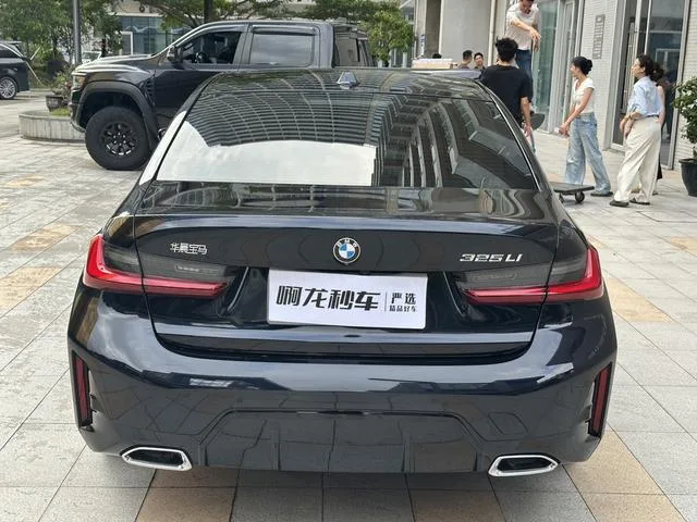 BMW 3 Series 2025 325Li M Ensemble de sport extérieur photo 5