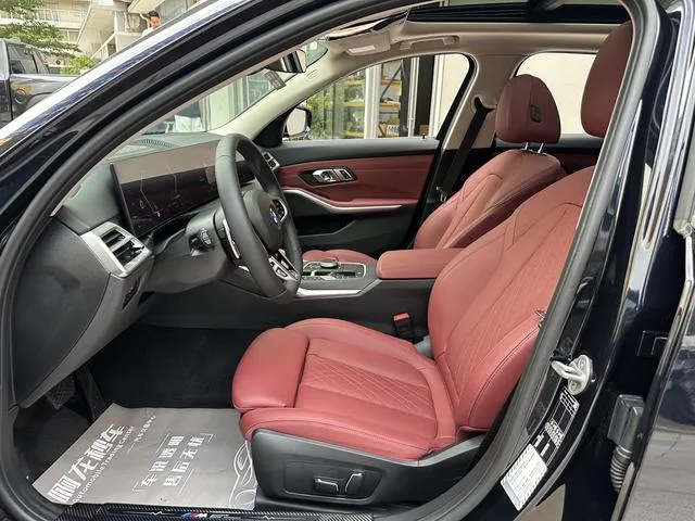 BMW 3 Series 2025 325Li M Ensemble de sport intérieur photo 14