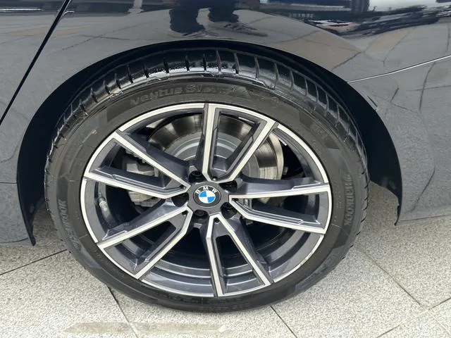 BMW 3 Series 2025 325Li M Ensemble de sport intérieur photo 17