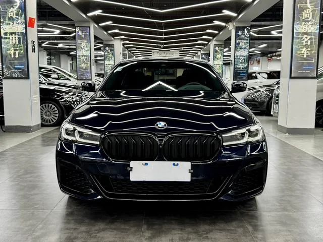 BMW 5 Series 2022 530Li Premium Class M Sports suit exterior photo 2 BMW 5 Series 2022 530Li Premium Class M Sports suit exterior photo 2