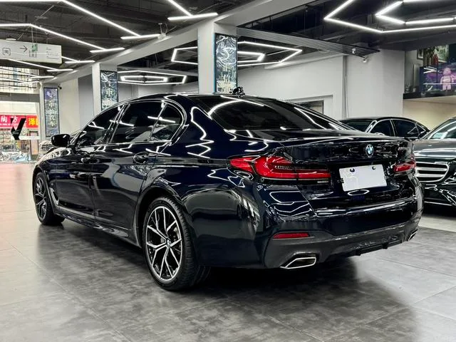 BMW 5 Series 2022 530Li Premium Class M Sports suit interior photo 11 BMW 5 Series 2022 530Li Premium Class M Sports suit interior photo 11