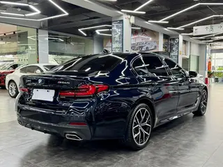 BMW 5 Series 2022 530Li Premium Class M Sports suit interior photo 13 BMW 5 Series 2022 530Li Premium Class M Sports suit interior photo 13