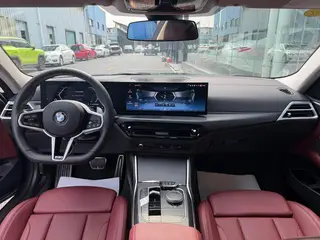 BMW 4 Series 2024 425i M Ensemble de sport intérieur photo 8 BMW 4 Series 2024 425i M Ensemble de sport intérieur photo 8