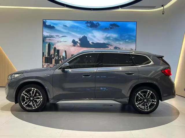 BMW X1 2023 sDrive25Li M Sports suit exterior photo 3 BMW X1 2023 sDrive25Li M Sports suit exterior photo 3