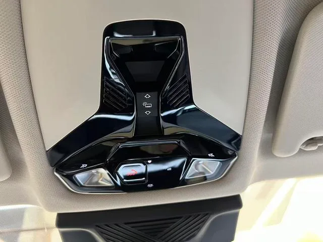 BMW X1 2023 sDrive25Li M Sports suit interior photo 13 BMW X1 2023 sDrive25Li M Sports suit interior photo 13