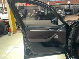 BMW X3 2023 xDrive30i Líder M Traje de noche Yao interior foto 14 BMW X3 2023 xDrive30i Líder M Traje de noche Yao interior foto 14