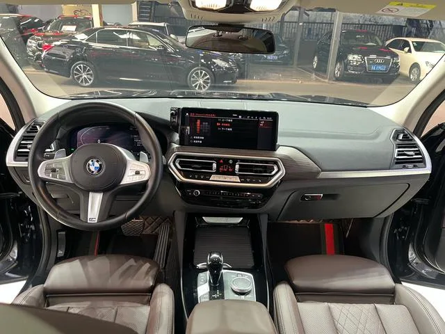 BMW X3 2023 xDrive30i Líder M Traje de noche Yao interior foto 19 BMW X3 2023 xDrive30i Líder M Traje de noche Yao interior foto 19