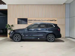 BMW X3 2022 Reforma xDrive25i M Conjunto deportivo exterior foto 3 BMW X3 2022 Reforma xDrive25i M Conjunto deportivo exterior foto 3