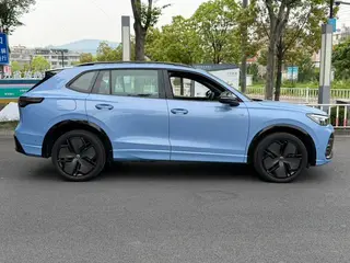 Volkswagen Tiguan L 2024 Pro 380TSI Four-wheel drive R-Line Intelligent Supreme Edition interior photo 10