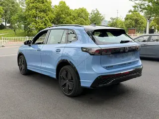 Volkswagen Tiguan L 2024 Pro 380TSI Four-wheel drive R-Line Intelligent Supreme Edition interior photo 11
