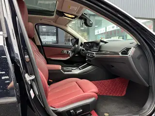 BMW 3 Series 2023 325Li M Sports suit interior photo 9 BMW 3 Series 2023 325Li M Sports suit interior photo 9