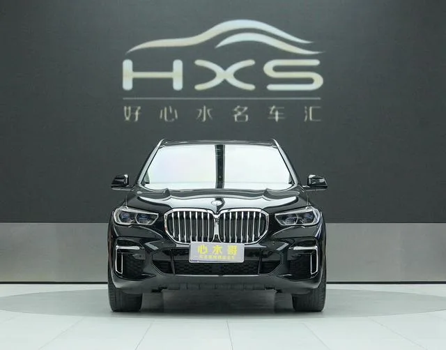 BMW X5 2022 Reforma xDrive 30Li Tipo de lujo M Conjunto deportivo exterior foto 2 BMW X5 2022 Reforma xDrive 30Li Tipo de lujo M Conjunto deportivo exterior foto 2
