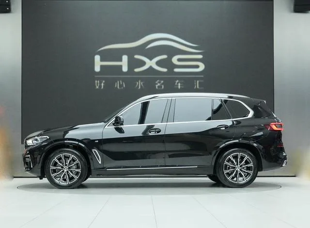 BMW X5 2022 Reforma xDrive 30Li Tipo de lujo M Conjunto deportivo exterior foto 3 BMW X5 2022 Reforma xDrive 30Li Tipo de lujo M Conjunto deportivo exterior foto 3