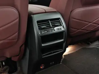 BMW X5 2022 Reforma xDrive 30Li Tipo de lujo M Conjunto deportivo interior foto 19 BMW X5 2022 Reforma xDrive 30Li Tipo de lujo M Conjunto deportivo interior foto 19