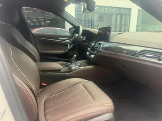 BMW 5 Series 2022 525Li M Спортивный костюм экстерьер фото 5 BMW 5 Series 2022 525Li M Спортивный костюм экстерьер фото 5