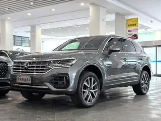 Volkswagen Touareg 2022 3.0TSI Version de la première jouissance Ensemble de sport classique