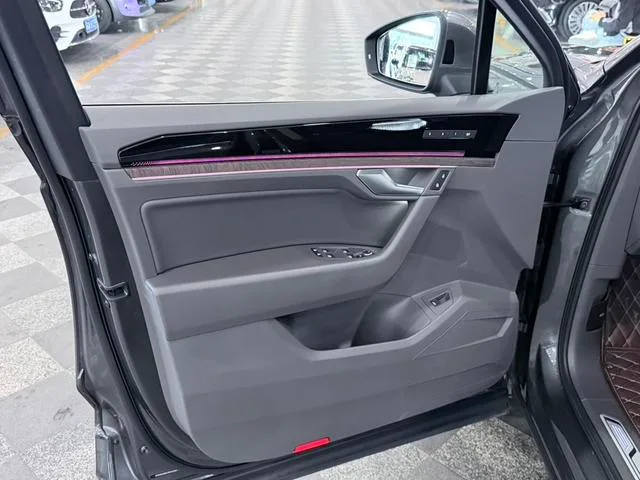 Volkswagen Touareg 2022 3.0TSI Version de la première jouissance Ensemble de sport classique intérieur photo 19