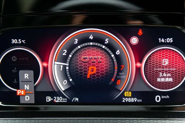 Volkswagen Golf GTI 2023 380TSI DSG GTI interior photo 16 Volkswagen Golf GTI 2023 380TSI DSG GTI interior photo 16
