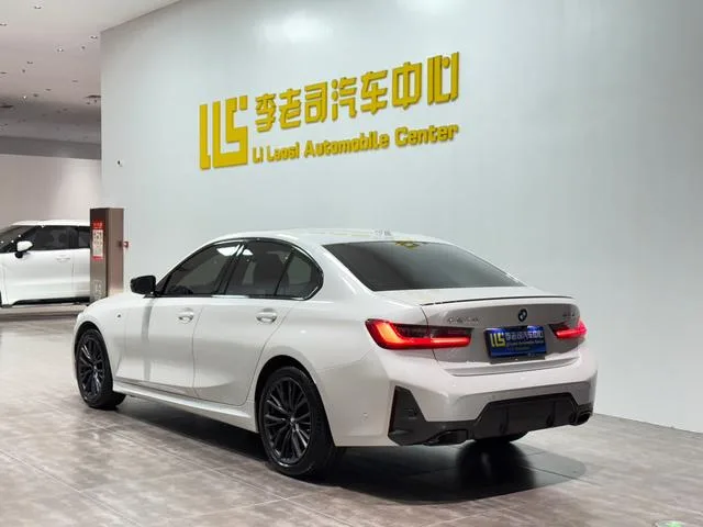 BMW 3 Series 2023 325i M Traje nocturno deportivo Yao exterior foto 5 BMW 3 Series 2023 325i M Traje nocturno deportivo Yao exterior foto 5