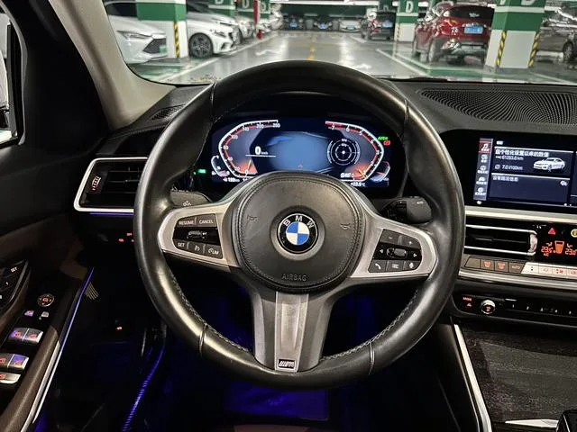BMW 3 Series 2022 325Li M Sports suit interior photo 12 BMW 3 Series 2022 325Li M Sports suit interior photo 12