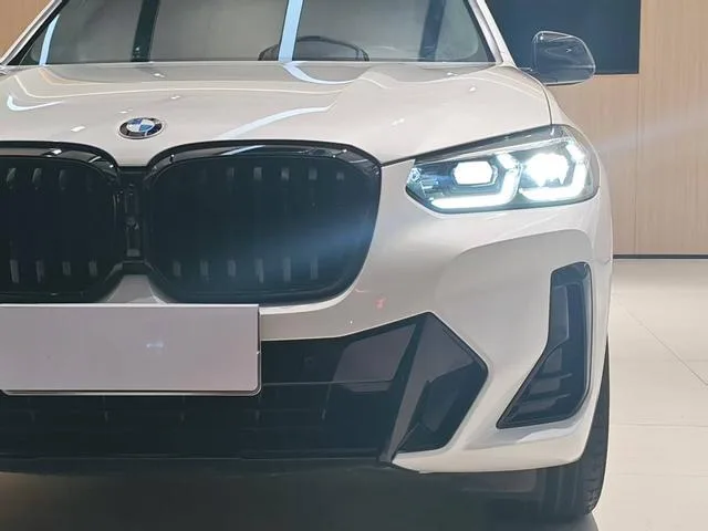 BMW X3 2023 xDrive30i Líder M Traje de noche Yao exterior foto 9 BMW X3 2023 xDrive30i Líder M Traje de noche Yao exterior foto 9
